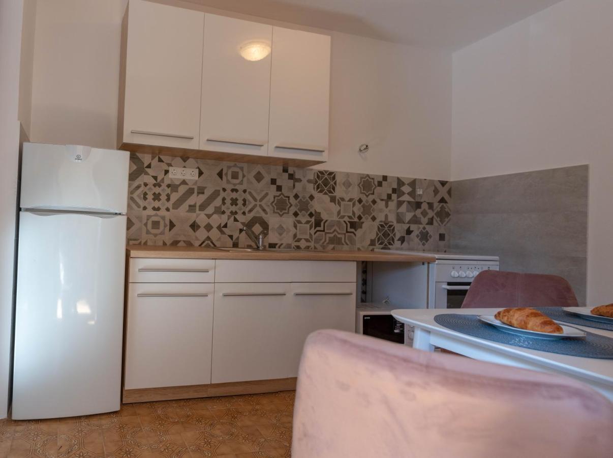 Apartman Duce Milka Villa Esterno foto