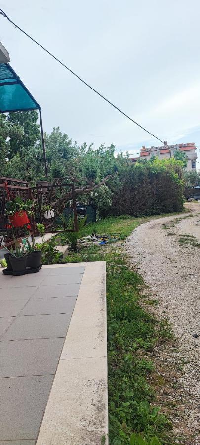 Apartman Duce Milka Villa Esterno foto